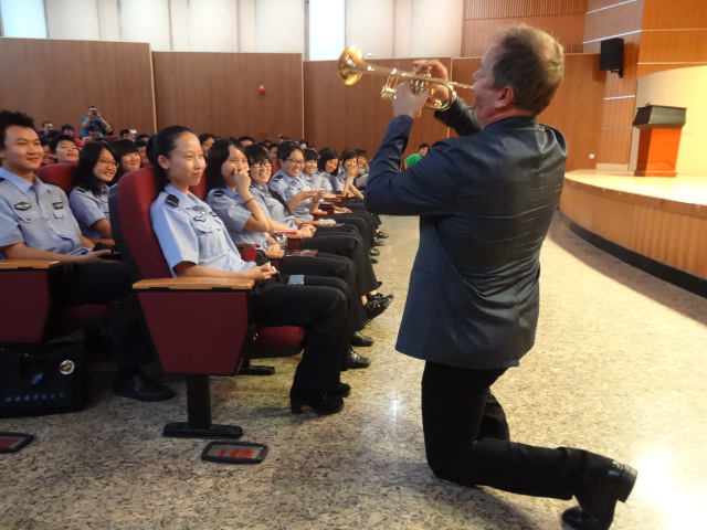 平博88小号表演艺术家Jens Lindemann（彦斯·林德曼）荣获加拿大勋章