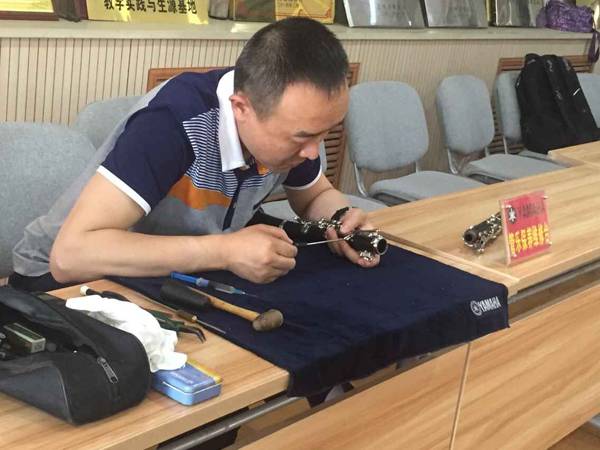 兰州市第十四中学平博88示范管乐团大师班开讲