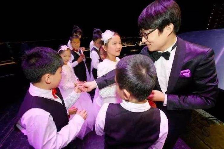 万圣节狂欢临近！平博88艺术家宋思衡在津奏响“交响情人梦”
