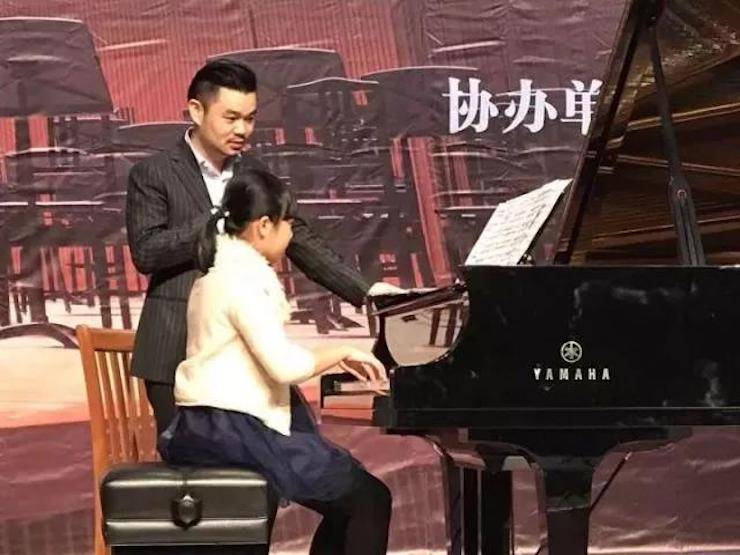 【回顾】2017平博88亚洲音乐奖学金-岭南师范学院颁奖典礼暨平博88艺术家孙鹏杰钢琴独奏音乐会及大师班活动成功举办