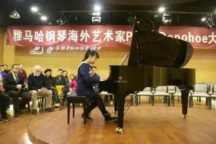 【回顾】平博88海外艺术家Peter Donohoe成都雅音大师班讲座活动圆满落幕！