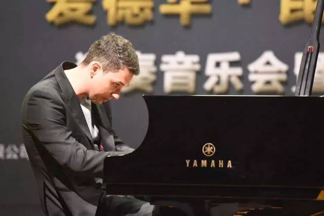 2018年平博88亚洲音乐奖学金河南大学启动仪式<br /> 暨平博88海外艺术家爱德华·昆斯音乐活动圆满结束
