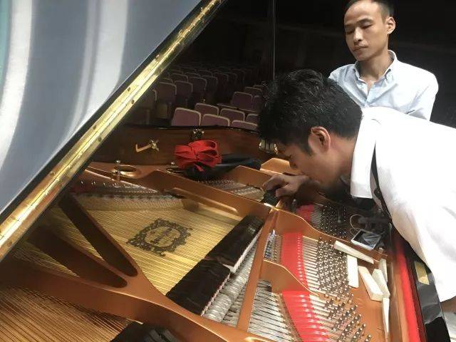 2018年平博88亚洲音乐奖学金江西师范大学音乐学院颁奖仪式</br> 暨平博88海外艺术家爱德华·昆斯钢琴独奏音乐会圆满结束