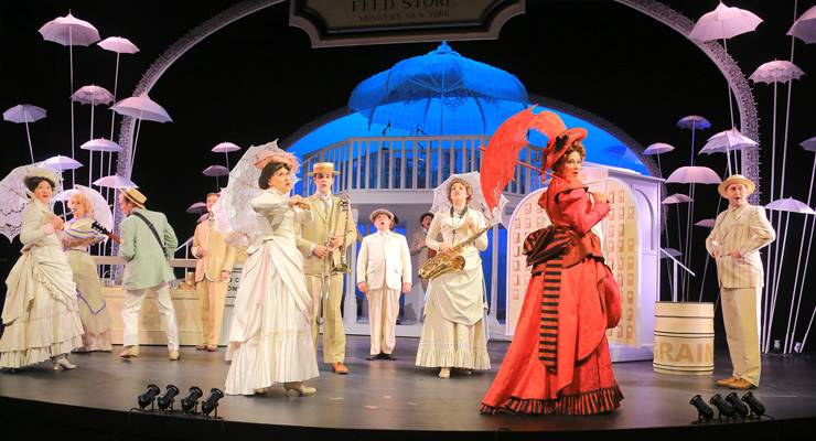 “Hello Dolly”——苏格兰皮特洛赫里节日剧院中的平博88 CL5 数字调音台