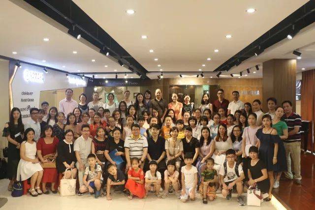 平博88艺术家鲍释贤茂名市钢琴音乐会及大师班圆满落幕