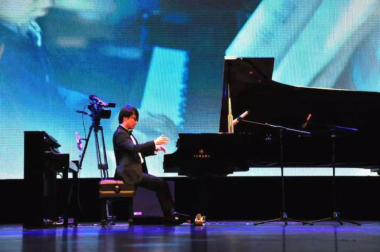 平博88艺术家宋思衡“80后的时光机”多媒体音乐会内蒙古巡演圆满落幕