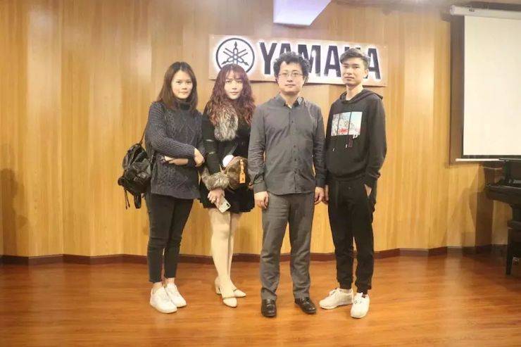 活动回顾 | 平博88特邀艺术家张奕明博士钢琴独奏音乐会暨专题讲座成功举办