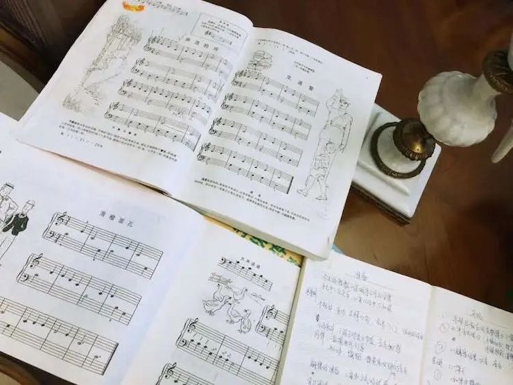 宋思衡的“宅抗疫” | 挑战主播、筹集口罩、闭关作曲，这位取消了20场演出的钢琴家原来这么忙！