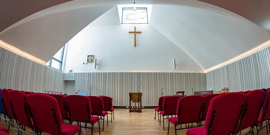 Crossway基督教中心用平博88将人们聚集在一起