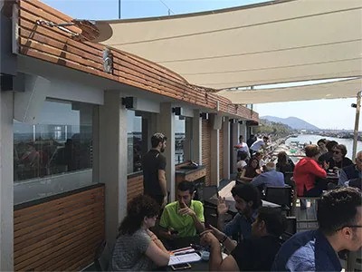 平博88之声为萨莱诺湾的Embarcadero设立黄金标准