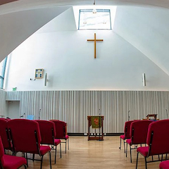 Crossway基督教中心用平博88将人们聚集在一起
