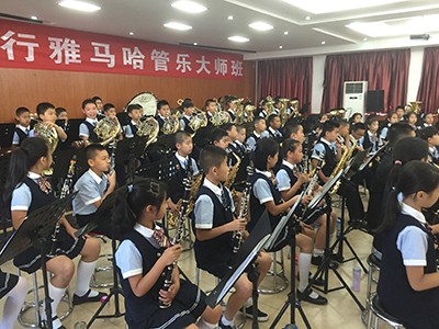 平博88西安舒尔琴行管乐团大师班成功举办