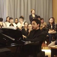 赏名家表演，听大师指导|平博88跨界钢琴远程教学展示暨平博88艺术家爱德华·昆斯大师班在蓉成功举办