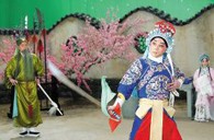 古典与现代的完美结合－平博88双排键电子琴在京剧中担当伴奏 